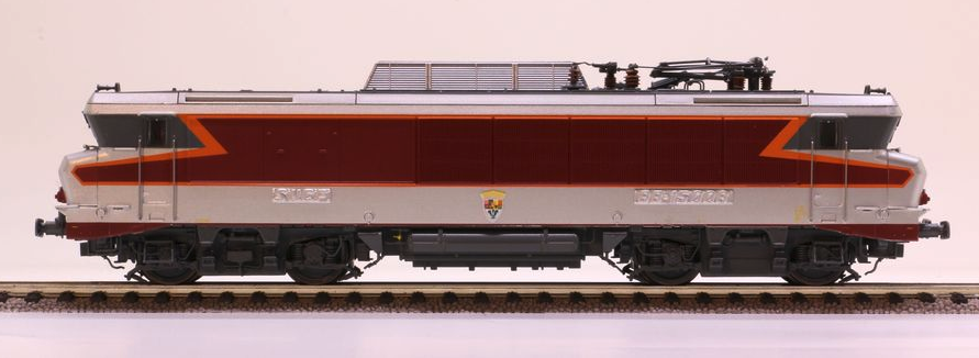 LS Models 10487S  Electric locomotive BB 15000, SNCF (DCC w/Sound)