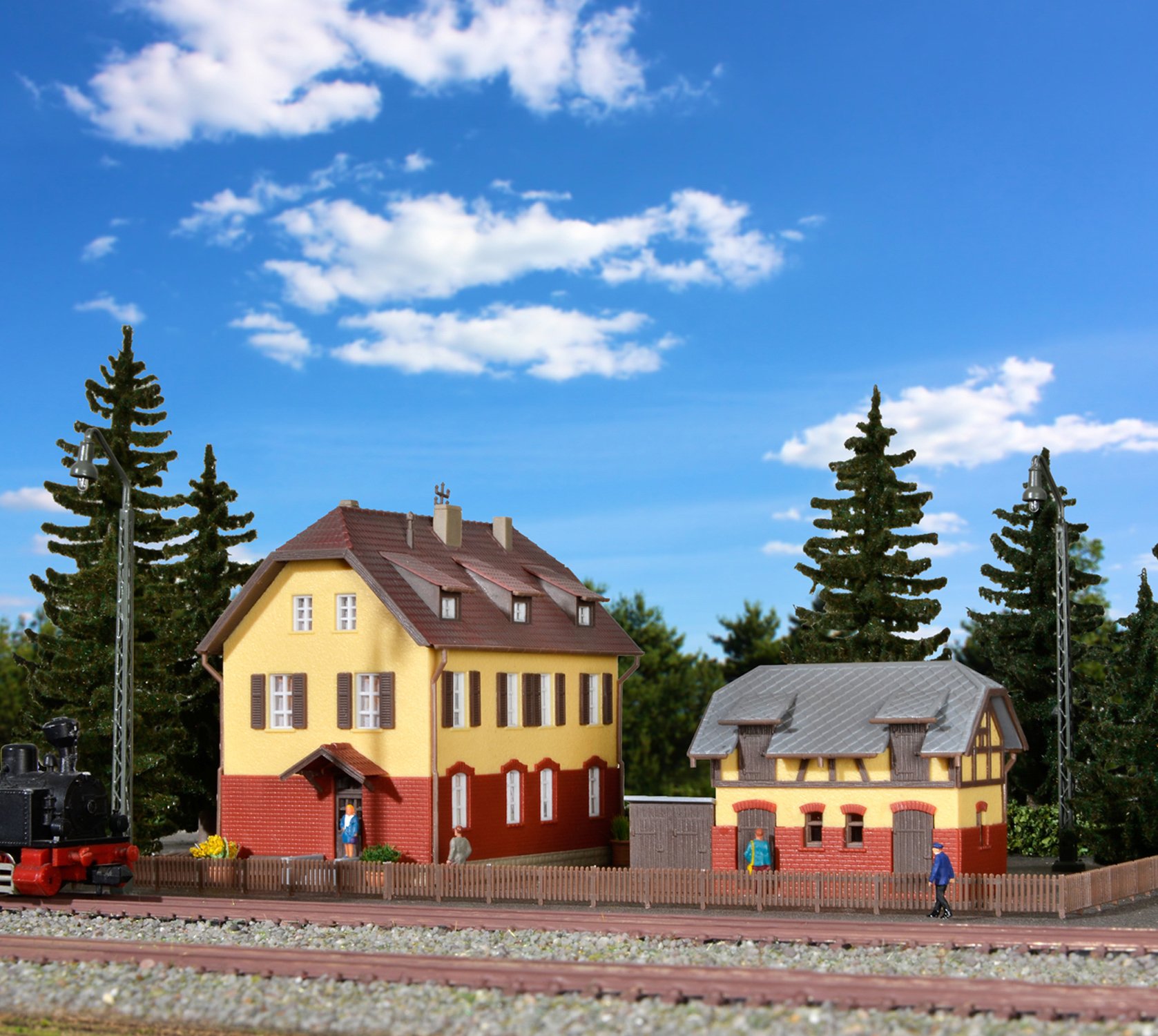 Kibri 7112  Railwayman´s house with annexe incl. house