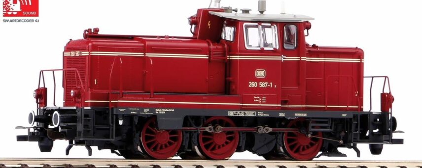 Piko 55906  Diesel locomotive BR 260, DB (DCC/Sound)