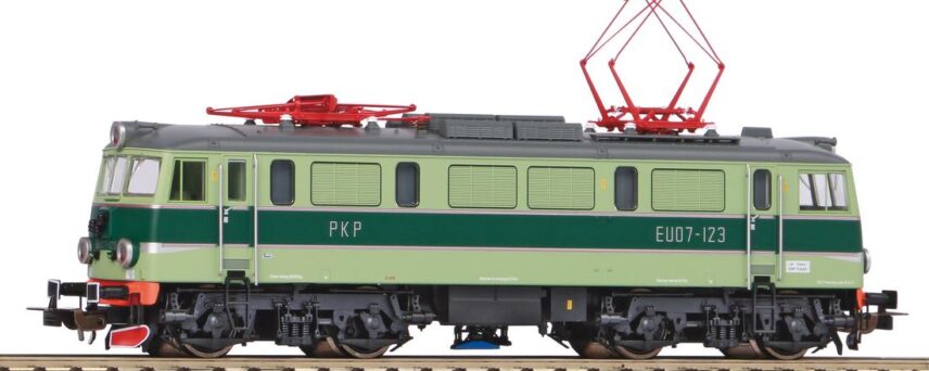 Piko 96380  Electric locomotive EU07, PKP