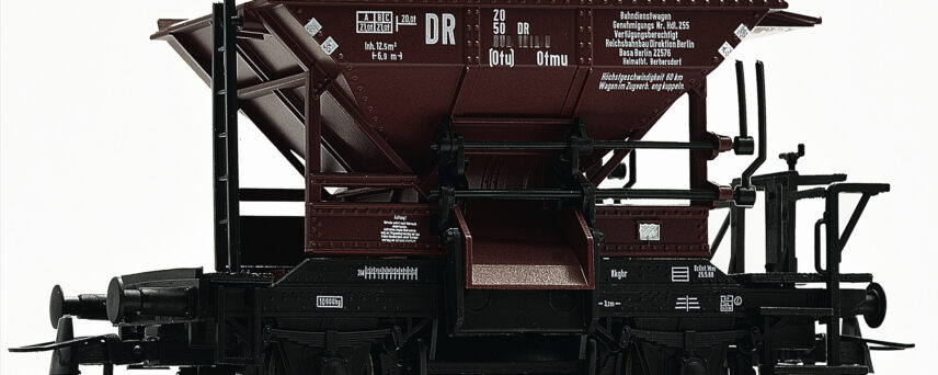 Roco 56247  Talbot hopper car, DR