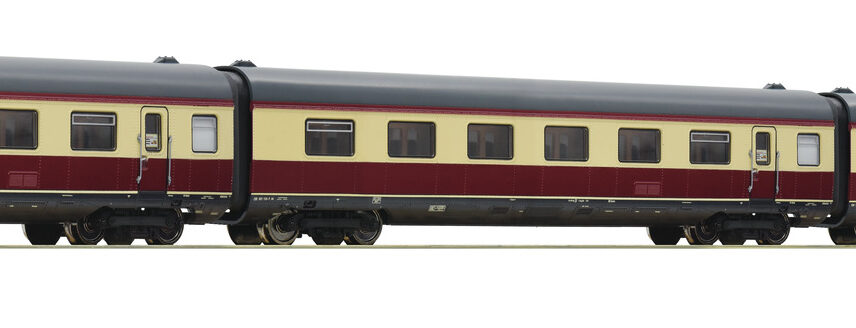 Roco 74079  3 piece set: Additional coaches matching the "Alpen-See-Express", DB