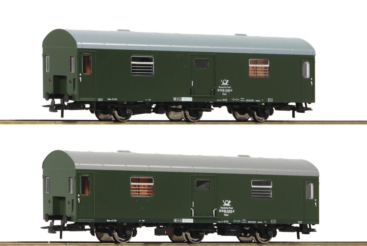 Roco 74111  2 piece set: Mail coaches “Rekowagen”, DR