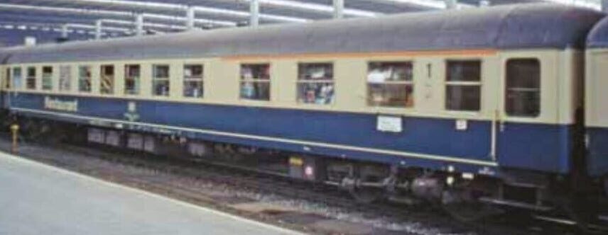 ACME 52212   1st class/Restaurant passenger coach, DB
