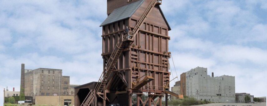 Walthers Cornerstone 2922   Wood Coaling Tower