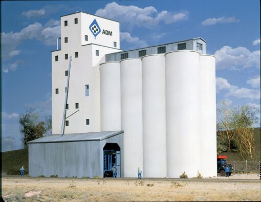 Walthers Cornerstone 3022 ADM Concrete Grain Elevator