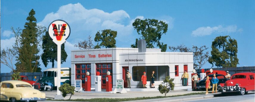 Walthers Cornerstone 3072   Al's Victory Service Gas Station