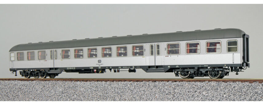 ESU 36519   2nd class passenger coach, DB