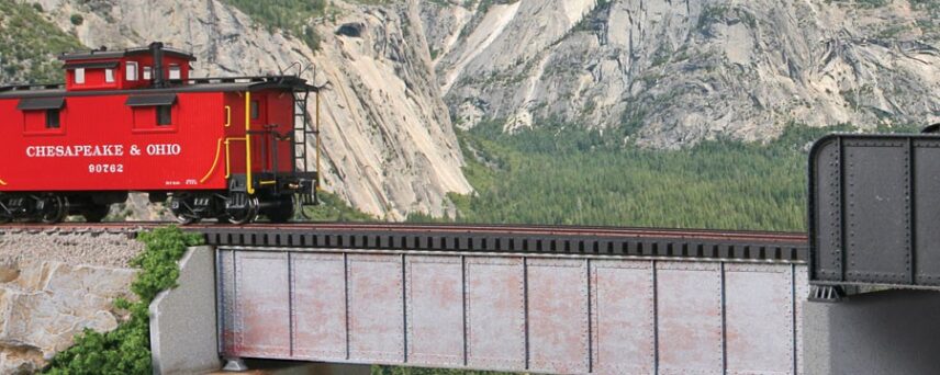 Walthers Cornerstone 4506   50' Single-Track Railroad Deck Girder Bridge