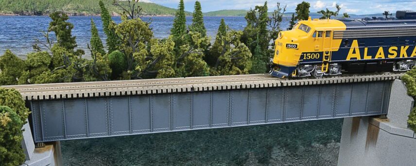 Walthers Cornerstone 4508  90' Single-Track Railroad Deck Girder Bridge