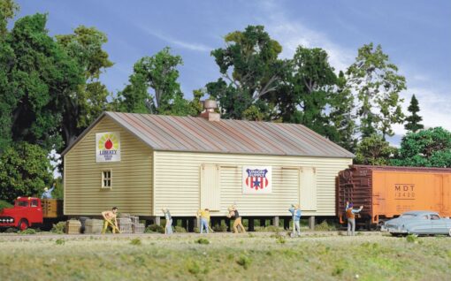 Walthers Cornerstone 3529  Storage Shed on Pilings