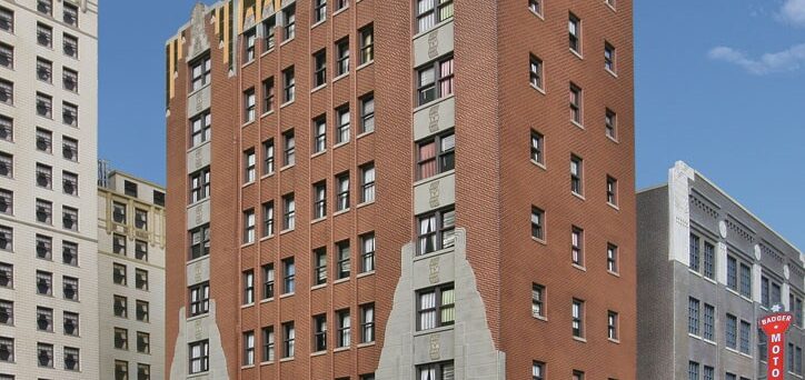 Walthers Cornerstone 3770  City Apartment Background Building