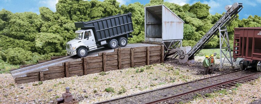Walthers Cornerstone 4058  Truck Dump