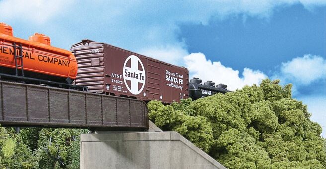 Walthers Cornerstone 4551  Single-Track Railroad Bridge Concrete Abutments pkg(2)