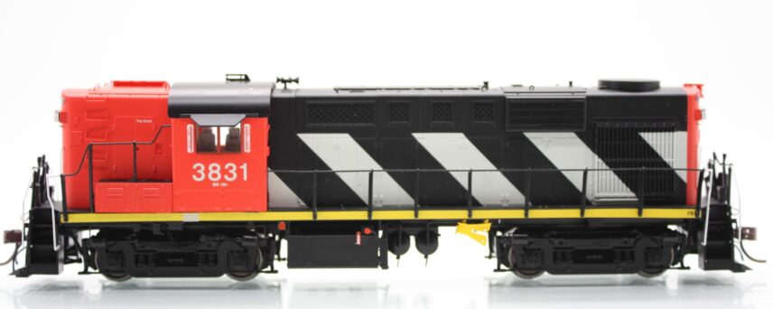 Rapido Trains  32017 MLW RS-18 Canadian National - Stripes
