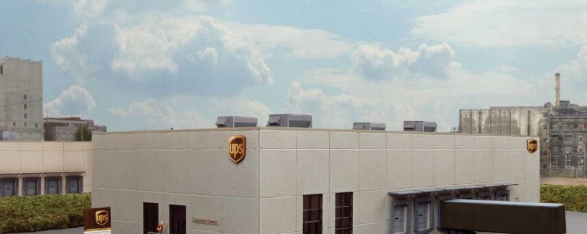 Walthers Cornerstone 3863  UPS Hub with Customer Center