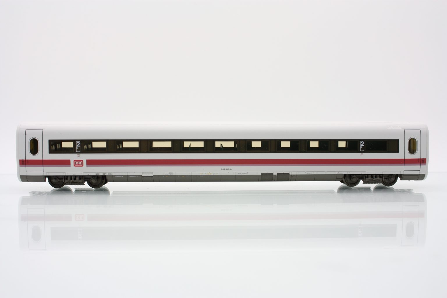 Fleischmann 4446  "ICE 1" 2nd class intermediate, DB
