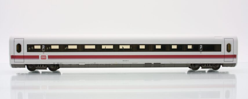 Fleischmann 4446  "ICE 1" 2nd class intermediate, DB