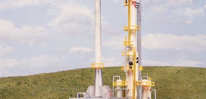 Walthers Cornerstone 3219  North Island Oil Refinery