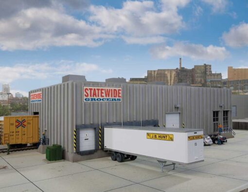 Walthers Cornerstone 4105  HO Modern Concrete Grocery Warehouse