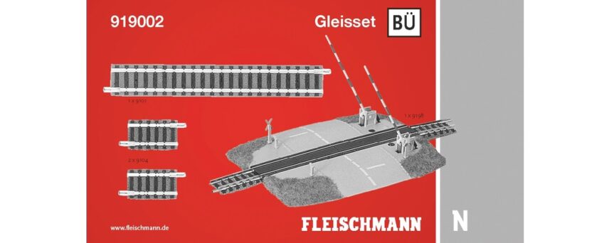Fleischmann 919002  N scale track set w/level crossing