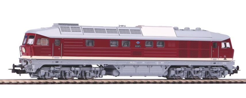 Piko 52760  Diesel Locomotive class 132, DR