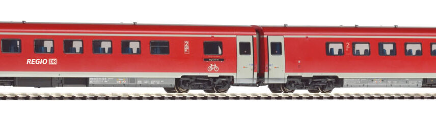 Piko 59430   Diesel Commuter Train VT 612, DB AG
