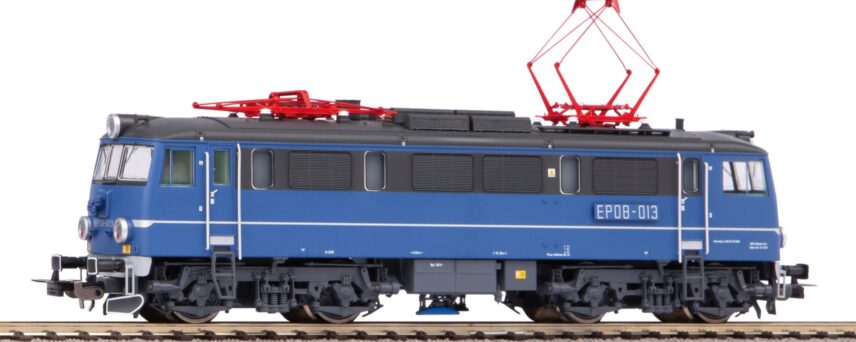 Piko 96383  Electric locomotive EP08, PKP IC