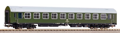 Piko 58552   Y-passenger coaches Bme '69, DR