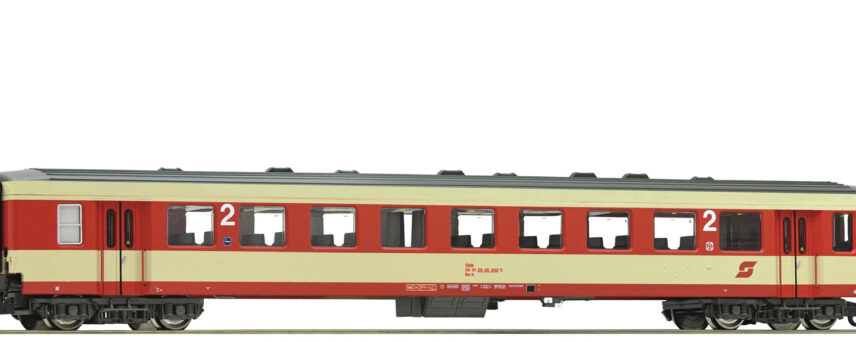 Roco 74694  2nd class "Schlieren" coach, ÖBB