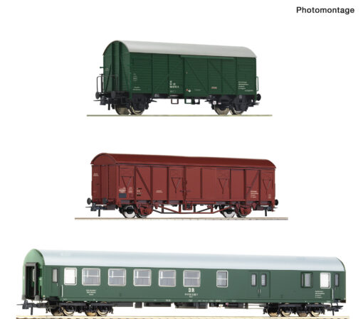 Roco 74053  3 piece wagon set: Construction/maintenance train, DR