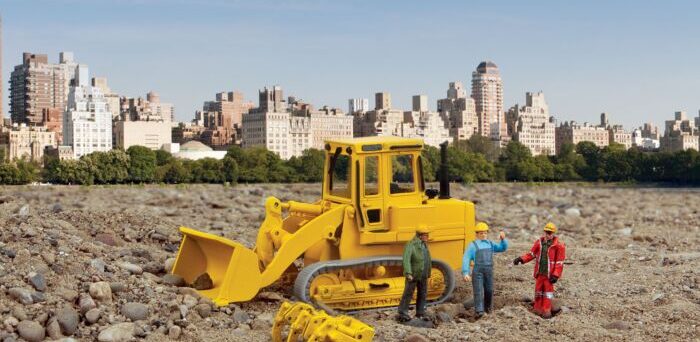 Walthers SceneMaster 11009  Tracked Loader - Kit