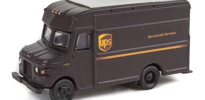 Walthers SceneMaster 14001  UPS Package Car
