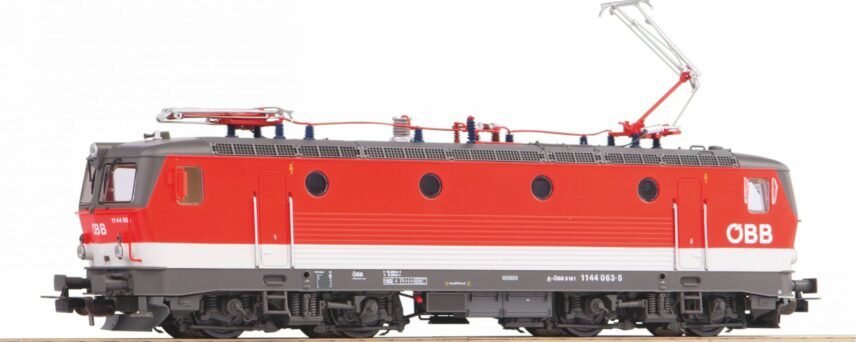 Piko 51624   Electric locomotive Rh 1044, ÖBB