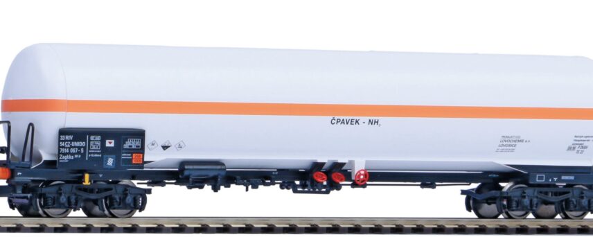 Piko 58960  High Pressure Tank Car, CD