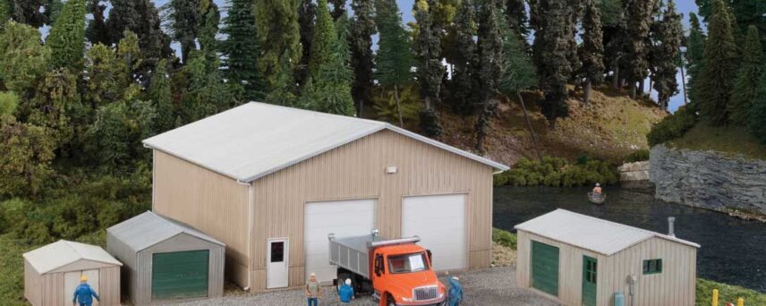 Walthers Cornerstone 4125  Pole Barn and Sheds - Set of Four Buildings
