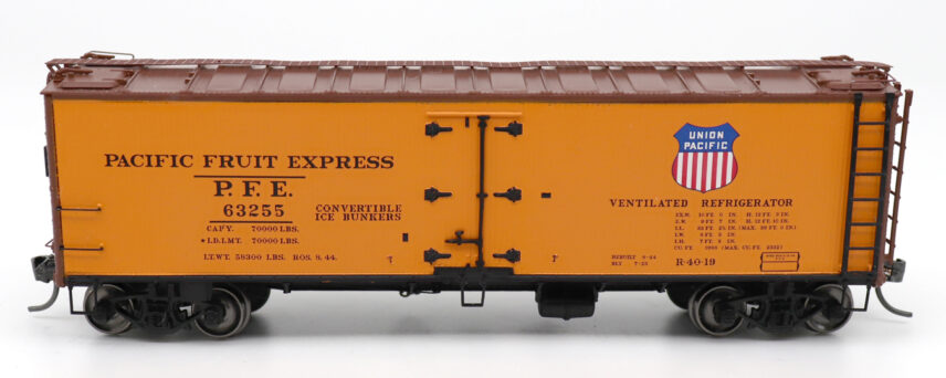 InterMountain Railway 47410-13  R-40-19 Wood Refrigerator Car - PFE Single Herald