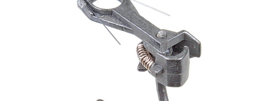Kadee #145 HO Scale 140-Series Whisker® Metal Couplers with Gearboxes - Short (1/4") Overset Shank