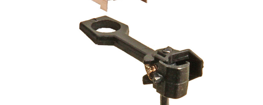 Kadee #26 HO Scale 20-Series Plastic Couplers with Gearboxes - Long (25/64") Centerset Shank