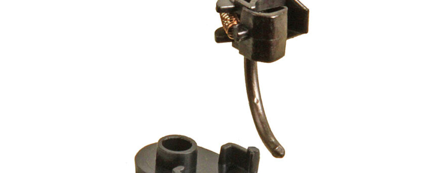 Kadee #32 HO Scale 30-Series Plastic Couplers with Gearboxes - Medium (9/32") Overset Shank
