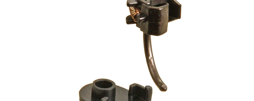 Kadee #38 HO Scale 30-Series Plastic Couplers with Gearboxes - Medium (9/32") Centerset Shank