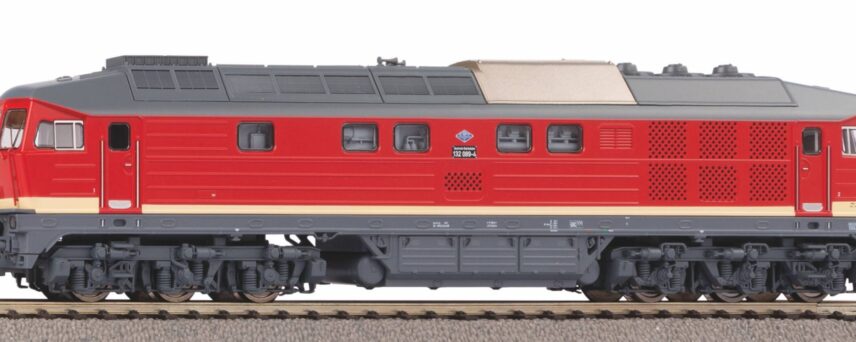 Piko 52910  Diesel locomotive BR 132, DR