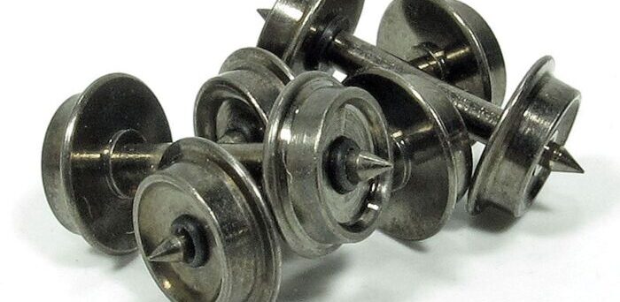 Rapido Trains 102070   N 33" Metal Wheelsets -- pkg(100)