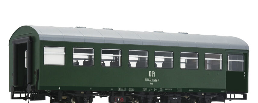 Roco 74071  3 piece set: Passenger coaches “Rekowagen”, DR (Set 2)