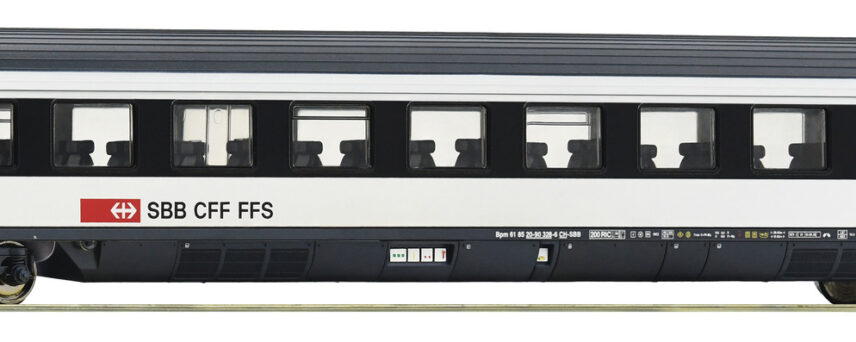 Roco 74282   2nd class passenger coach, SBB