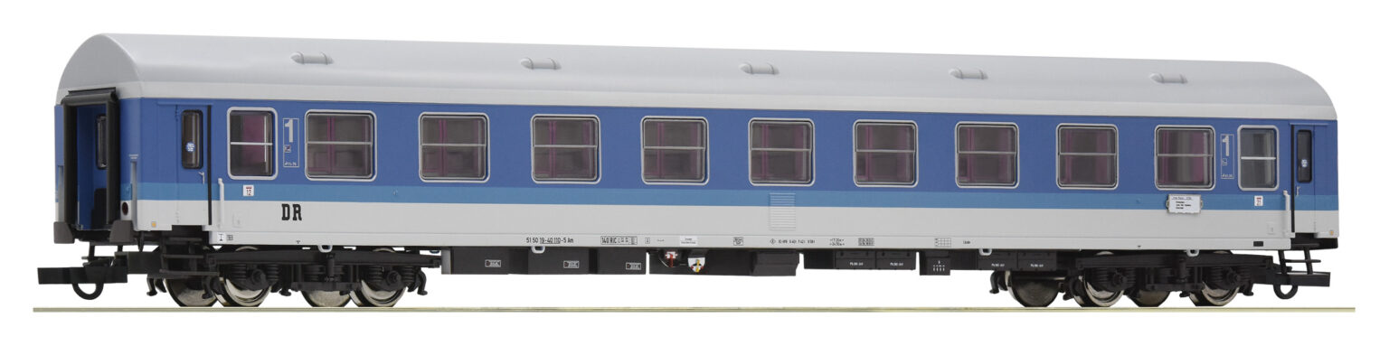 Roco 74818  1st class fast train coach, DR