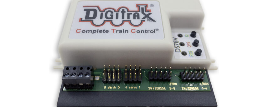 Digitrax DS78V Eight Servo LocoNet Stationary & Accessory decoder for turnout control