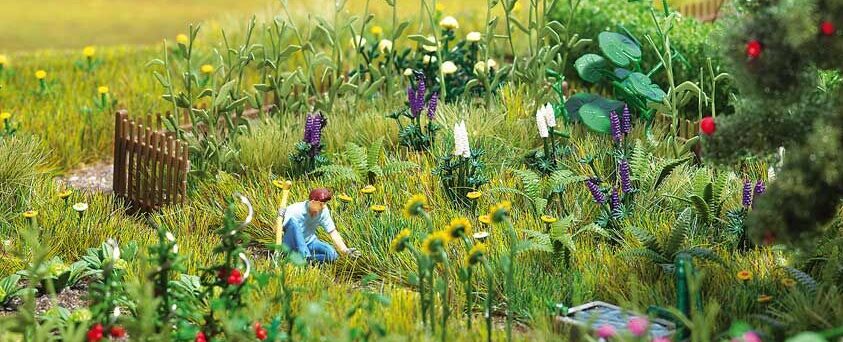 Walthers SceneMaster 1117  Overgrown Garden - Kit