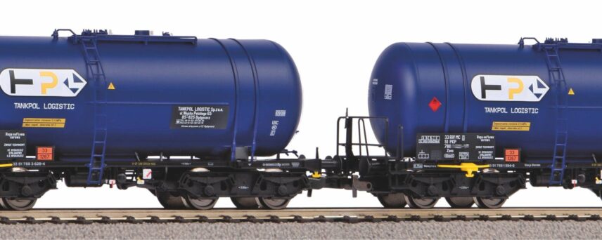 Piko 58263   2 Set Tank cars, Tankpol Logistics PKP