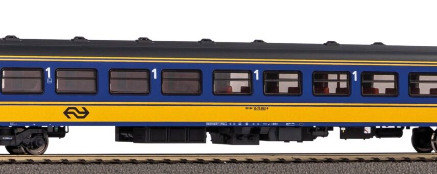 Piko 97630  1st class ICR passenger car, NS